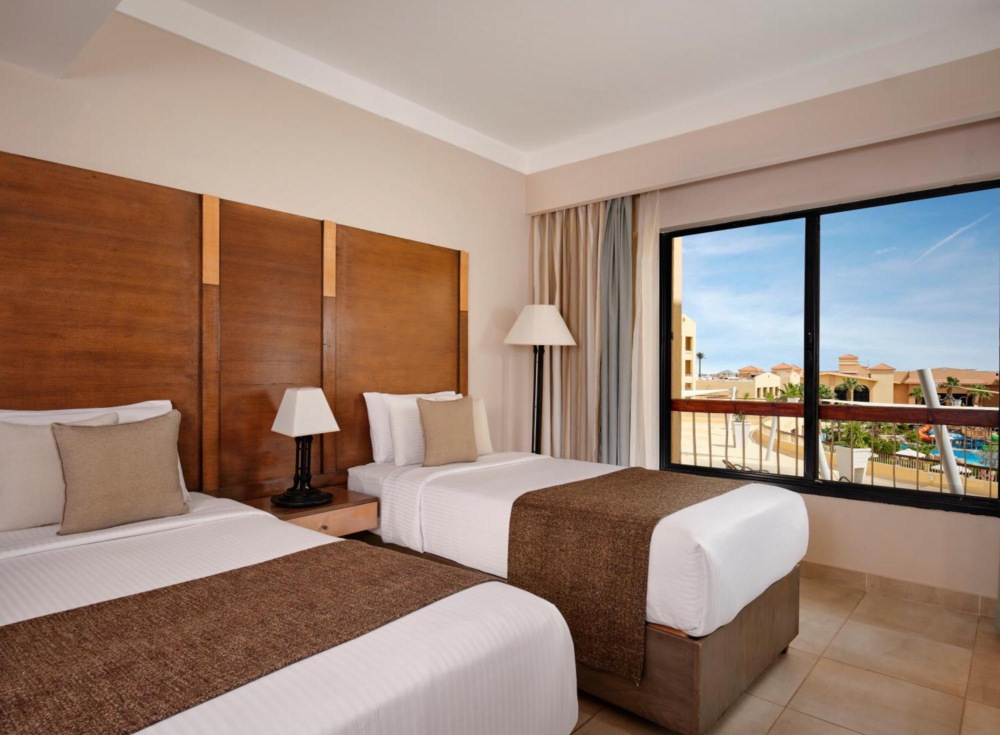 Coral Sea Aqua Club Resort Шарм ел-Шейх Стая снимка